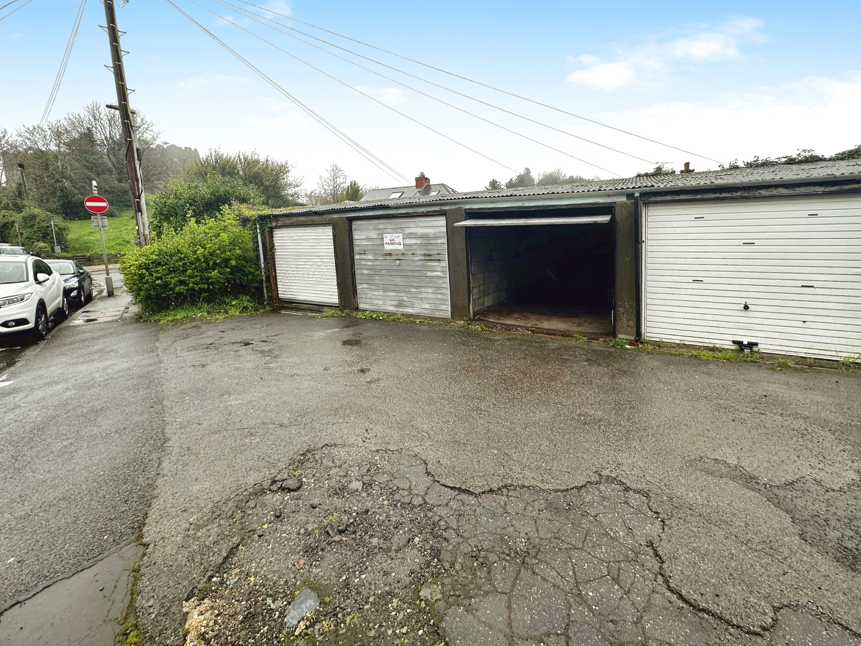Garage and Land lying to the east of Castle Street, Castle Road Mumbles, Swansea, SA3 5TA