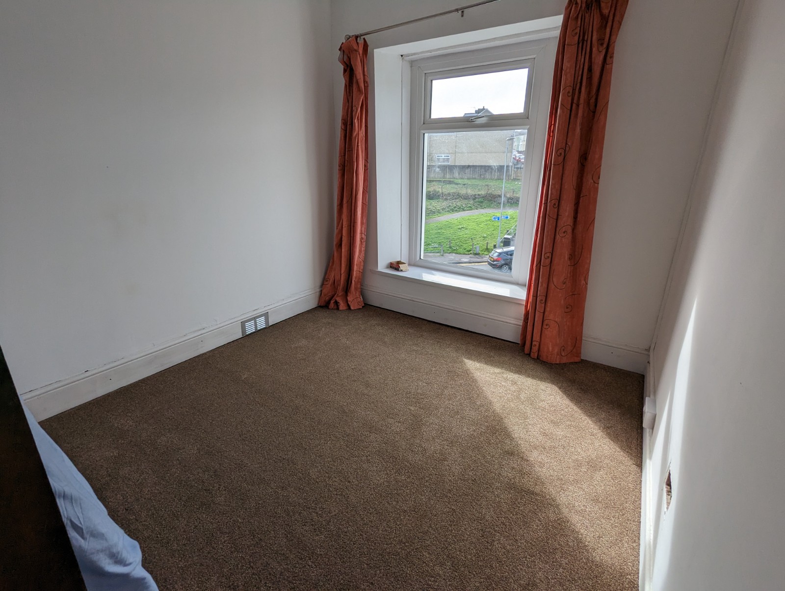 293, Llangyfelach Road Brynhyfryd, Swansea, SA5 9LG