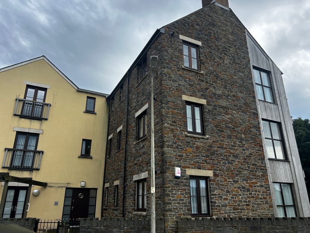 Chandlers Yard, Burry Port, Carmarthenshire, SA16 0DE